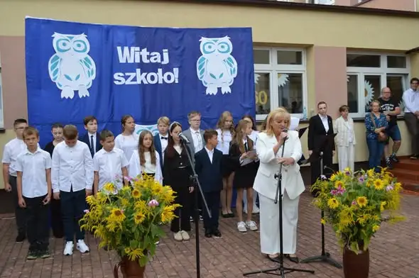 Uroczyste rozpoczęcie roku szkolnego w SP nr 3 w Choszcznie