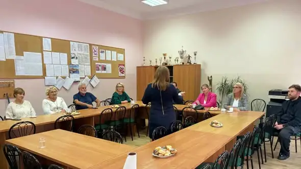 Pełczyce: spotkanie o 22 latach Polski w Unii Europejskiej w szkole podstawowej