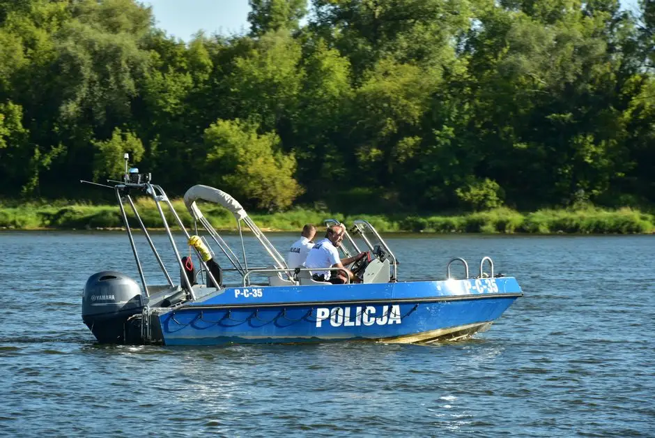 Wspólny patrol policji i straży rybackiej nad wodami powiatu choszczeńskiego